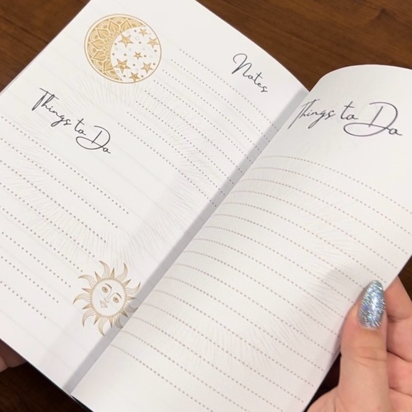 NWT - Sun - Activity Journal: coloring, maze, word search and notes - Picture 9 of 12